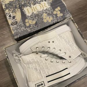 White Dior Converse (B23)